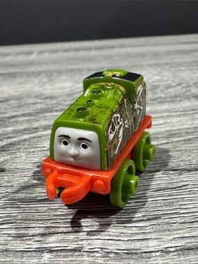 Thomas & Friends | Thomas the Tank Engine Minis: Dino Gator - Mini Toy Train